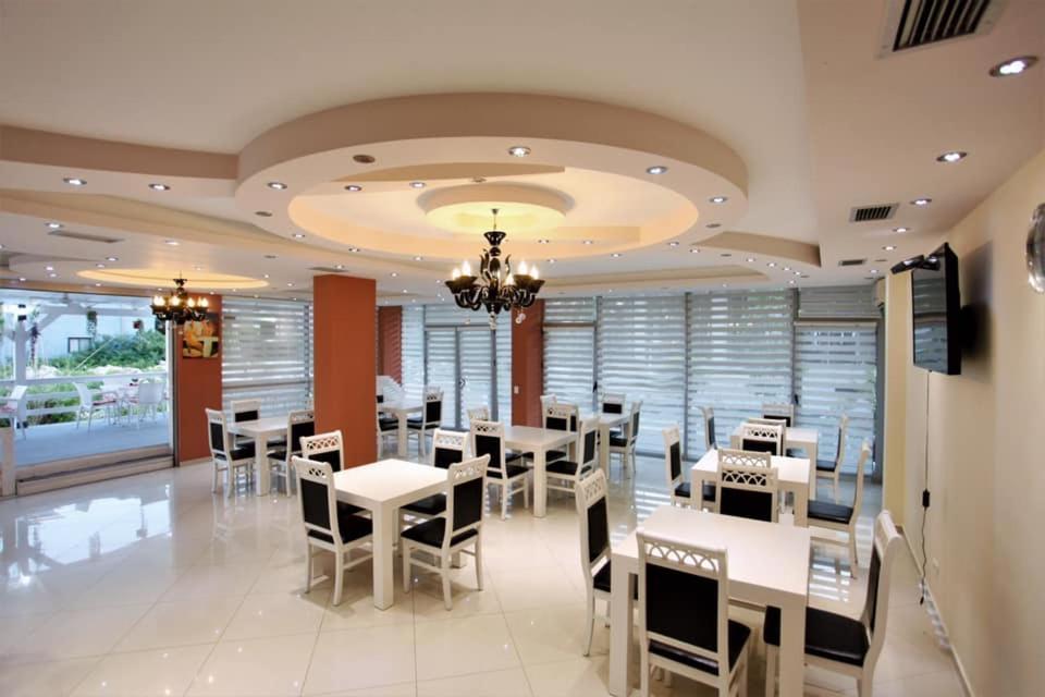 Hotel Comfort Shëngjin 外观 照片