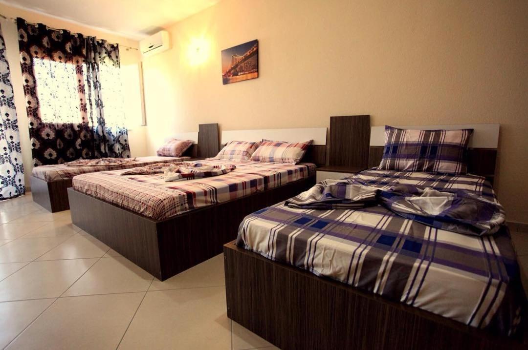 Hotel Comfort Shëngjin 外观 照片