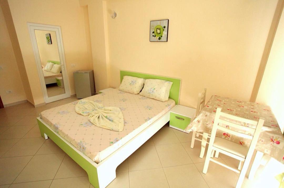 Hotel Comfort Shëngjin 外观 照片