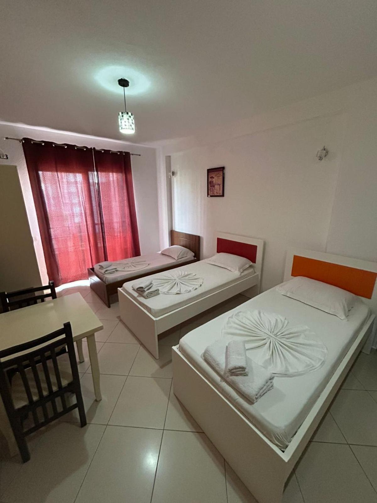 Hotel Comfort Shëngjin 外观 照片