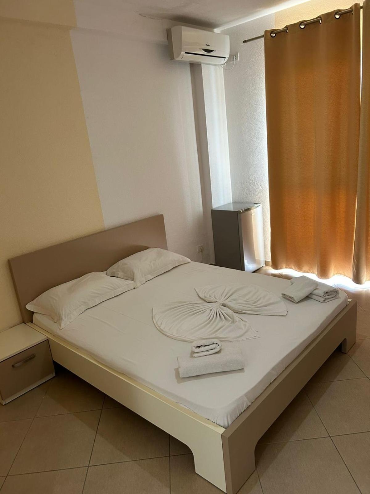 Hotel Comfort Shëngjin 外观 照片